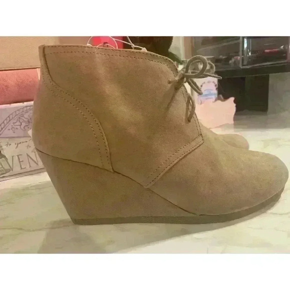 Women's Bessie Microsuede Wedge Bootie - Picture 4 of 7